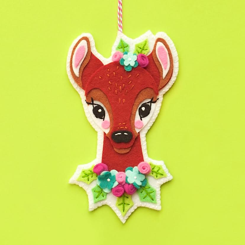 Reindeer Faces Ornaments Kit –