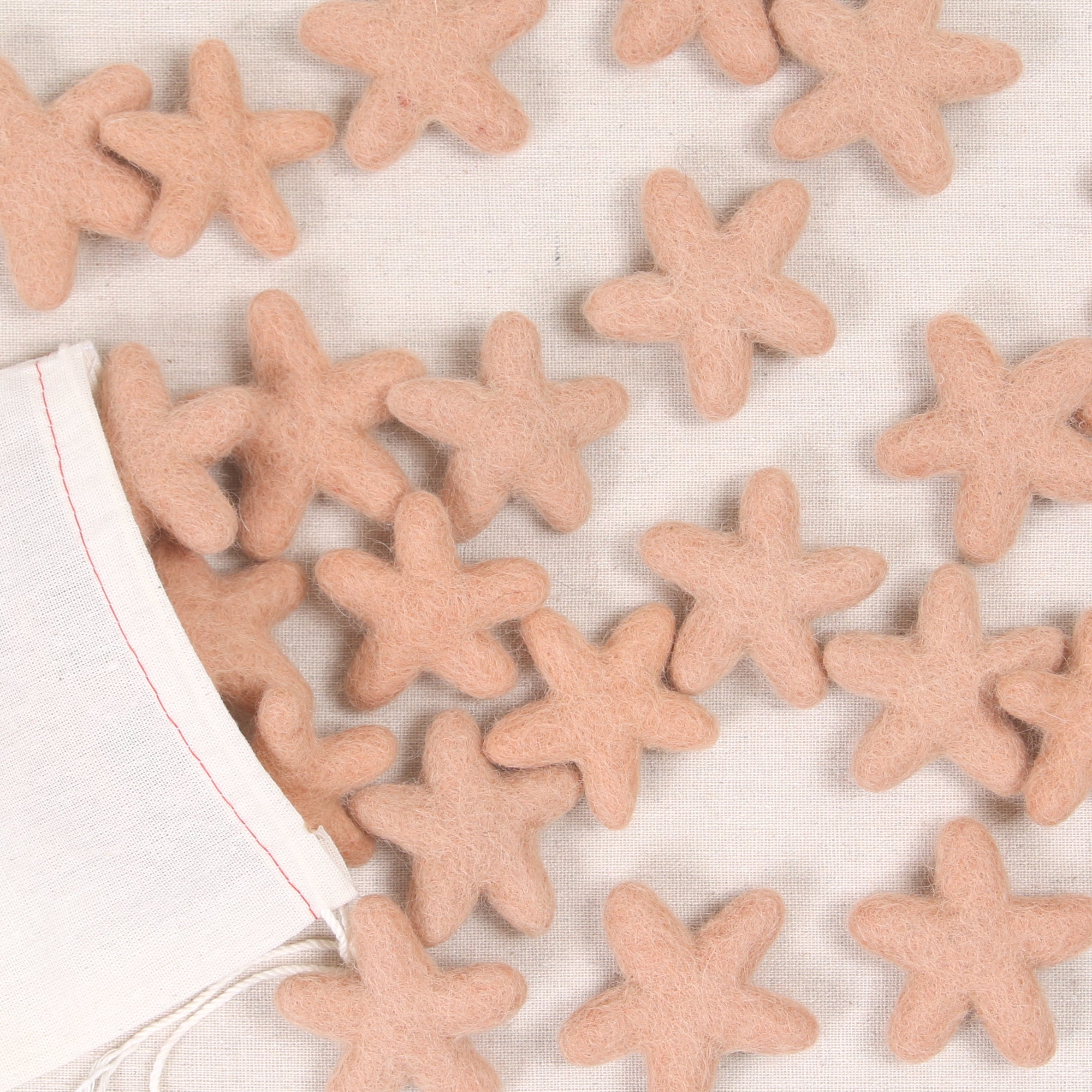 Felt Stars in White – Benzie Design