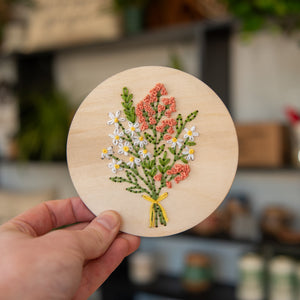 Wood Embroidery Kit, Daisy Bouquet